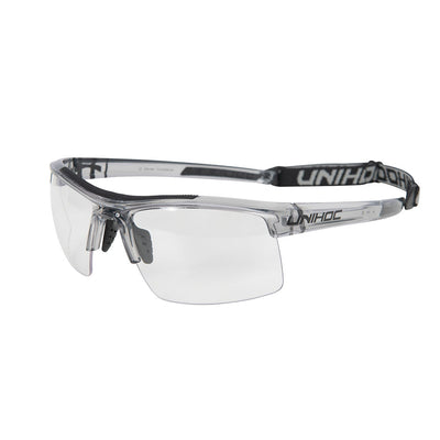 Unihoc Energy Eyewear senior   ENERGY er Unihocs siste innovasjon innen briller, og det er en litt større modell med gummipanel montert på innsiden av innfatningene. De har et justerbart pannebånd og uknuselig, duggfritt glass. Godkjent av IFF for kampspill.