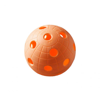 Unihoc sin Crater ball er optimalisert for en jevn og jevn ballflukt og jevn rulling på ulike underlag. En god innebandyball for både trening og til kamp. 