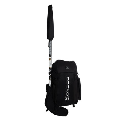 Oxdog OX1 Stick Backpack Black/White  Veldig fin ryggsekk med plass til en køllebag på siden av sekken.  Perfekt når du skal sykle til trening.