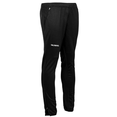 Core pant er en bukse som er vindavstøtende, men pustende og den har lommer.  Teknisk treningsbukse i polyester, med slim passform i ben.
